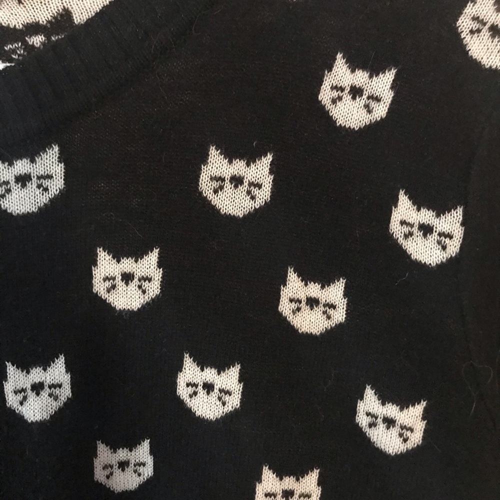 Cardigan - Picture 2 of 3
